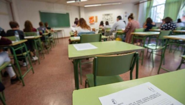 Más de 61.000 personas optan desde este sábado a una de las 1.700 plazas de empleo público en Castilla-La Mancha