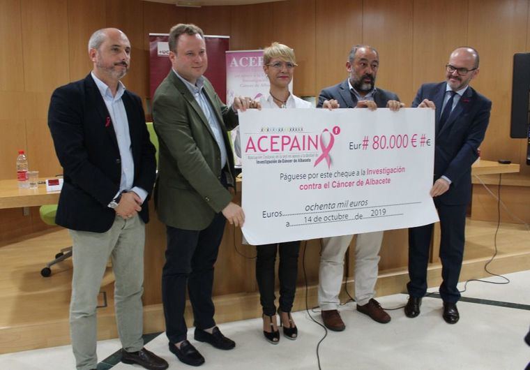 La Asociación Costuras en la Piel (Acepain) ha recaudado en distintos actos y eventos solidarios a lo largo del año, 80.000 euros