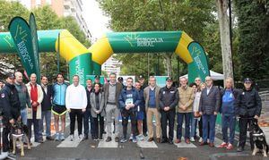 La Carrera Solidaria en beneficio de Cruz Roja y Asprona concita a más de 2.200 corredores solidarios