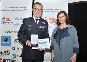 La Fundación Española de Seguridad Vial distinguió al Intendente Jefe de la Policía Local de Albacete con la medalla al Mérito de la Seguridad Vial