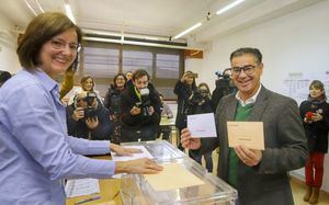 González Ramos ejerce su derecho a voto llamando a la participación ciudadana en “las elecciones más importantes para el futuro de España”
