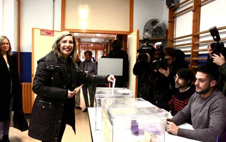 María Dolores Arteaga de Ciudadanos: 'Una gran participación será una victoria compartida de todos los españoles'