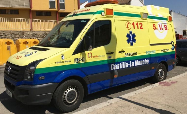 Dos personas son trasladadas al Hospital de Albacete por inhalación de humo en un incendio en la calle Iris