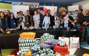 Santiago Cabañero asiste a la ‘fiesta’ de SER Niños Jugando, en la 6ª planta del Hospital de Albacete