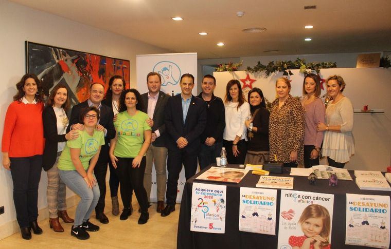 Los Equipos de Gobierno del Ayuntamiento y Diputación respaldan a Afanion en su Desayuno Solidario