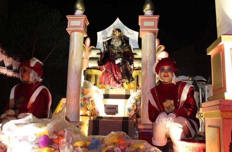 Unas 65.000 personas han disfrutado de una vistosa y animada Cabalgata de Reyes en Albacete