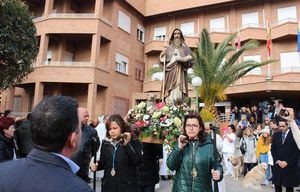 El alcalde acompañó a la gran ‘familia’ del Asilo de San Antón en la celebración de su patrón