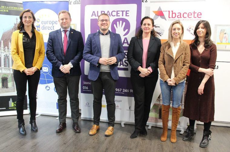 El Ayuntamiento de Albacete es ya el primer consistorio en unirse al compromiso del Parlamento Europeo #DóndeEstánEllas