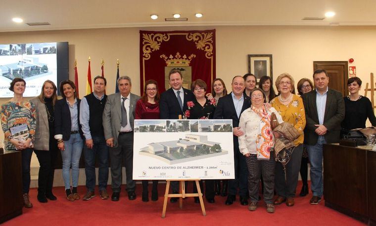 El Ayuntamiento de Albacete formaliza la cesión de una parcela a AFA para la construcción de un nuevo Centro Especializado en la Atención de Enfermos de Alzheimer