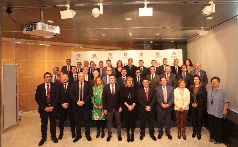 Santi Cabañero participa en la reunión que la Comisión de Diputaciones de la FEMP ha celebrado este lunes en Barcelona