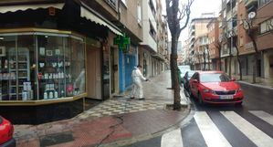 El Ayuntamiento de Albacete incrementa las medidas de desinfección en calles y mobiliario urbano