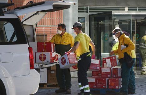 El Gobierno de Castilla-La Mancha realiza nuevo envío de más de 203.000 artículos de protección para los profesionales sanitarios y 9.400 test rápidos