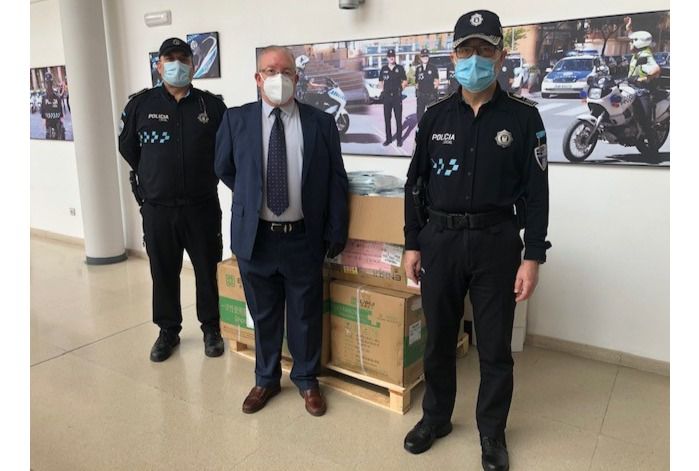 El Ayuntamiento de Albacete recibe una donación de 20.000 mascarillas de Nanchang, ciudad de China con la que está hermandada