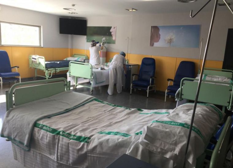 Las altas epidemiológicas rozan las 5.800 mientras los hospitalizados bajan de 700 en la lucha contra el coronavirus en Castilla-La Mancha