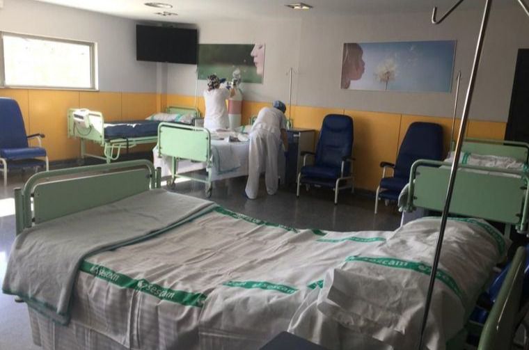 Castilla-La Mancha supera las 6.320 altas epidemiológicas mientras el número de hospitalizados en planta se sitúa en 370