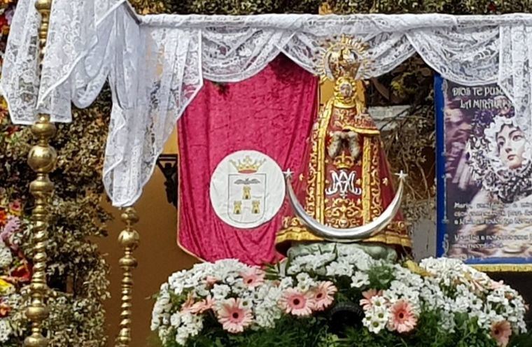 La junta directiva de la Real Asociación de la Virgen de Los Llanos, quiere manifestar su total apoyo al Consistorio de nuestra ciudad