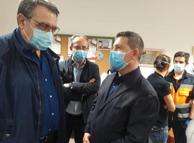 Incendio de Helín.- Nueve pacientes han sido trasladados al Hospital de Albacete, dos a la residencia Las Hazas de Hellín, y el resto permanecen en el CEIP La Olivarera 