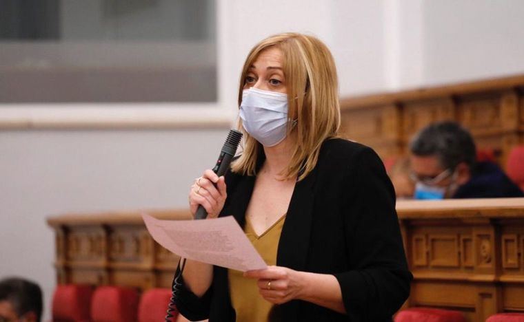 Carmen Picazo de Ciudadanos al consejero de Sanidad: “Mientras usted presumía de que había camas y respiradores suficientes, algunos albaceteños esperaban 3 días para ser hospitalizados”