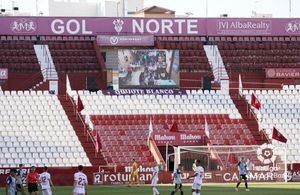 0-1. Un gol de penalti del uruguayo Darwin Núñez mete al Albacete en puestos de descenso y acerca al Almería al ascenso 
