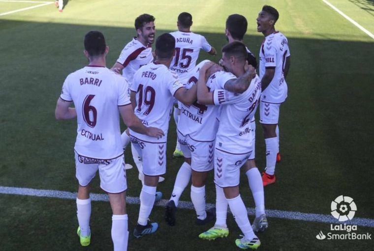 0-1. Un gol de Maikel Mesa en el tiempo de descuento de la primera parte da la victoria al Albacete Balompié que sale del descenso