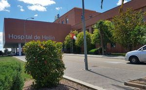 Sucesos.- Trasladados al hospital tres personas, dos de ellos menores, por un incendio en su vivienda en Hellín