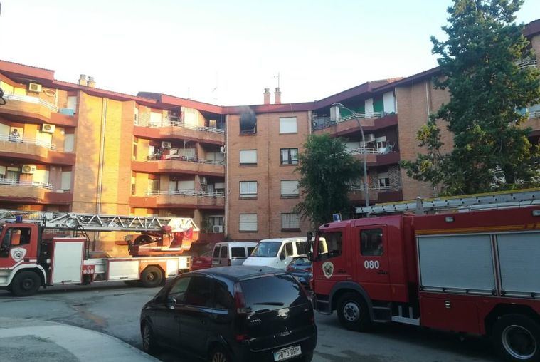 Sucesos.- La policía científica investiga las causas del incendio en una vivienda de Albacete que dejó una fallecida