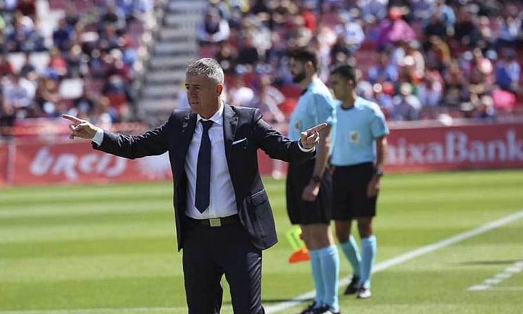 Lucas Alcaraz, renovado por una temporada como entrenador del Albacete