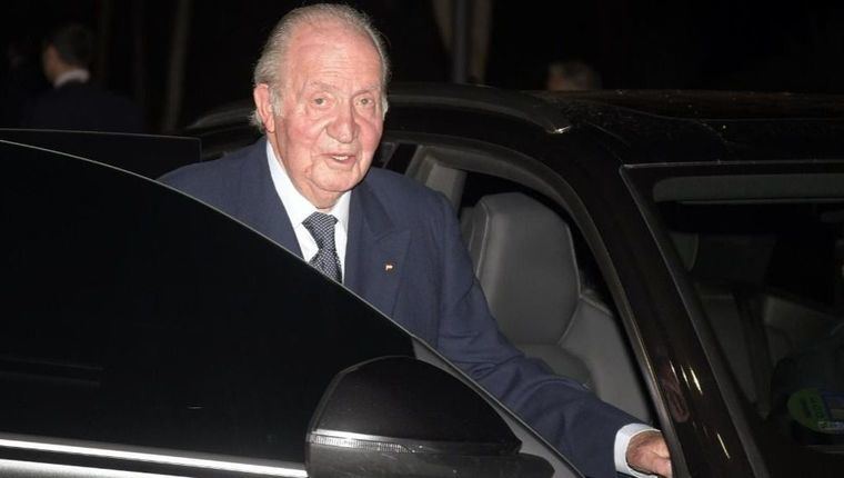 Juan Carlos I garantiza que seguirá a disposición de la Fiscalía aunque traslade su residencia fuera de España