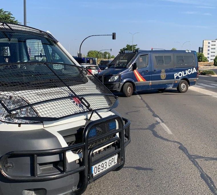 Sucesos.- Cortada la vía de Albacete al Polígono Campollano y activado el dispositivo policial tras marcharse del IFAB varios temporeros confinados