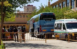 Los temporeros confinados hasta ahora en eI IFAB son trasladados a distintos pabellones de Albacete para poder controlar los contagios si los hubiera