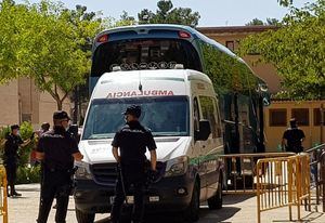 Las administraciones inician el traslado de los temporeros del asentamiento de Albacete desde la IFAB a nuevas localizaciones en grupos reducidos