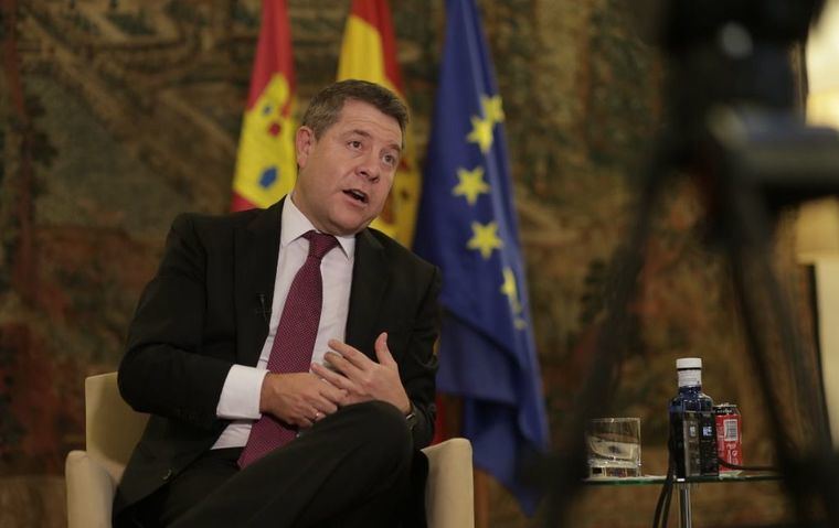 El presidente de la Junta de Castilla-La Mancha, Emiliano García-Page, en entrevista con Europa Press