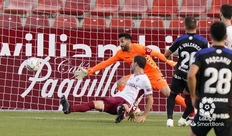 0-2.- El Albacete pierde en casa frente a La Ponferradina en un pésimo partido
