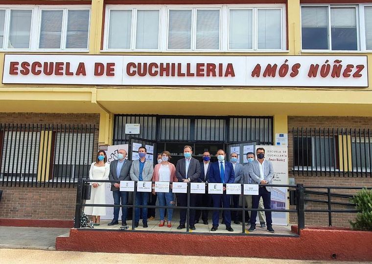 La Escuela de Cuchillería de Albacete celebra sus 20 años de existencia