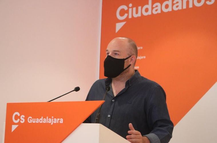 Ciudadanos exige “responsabilidad y coherencia” a PSOE y PP: “Ahora no es momento de chorradas partidistas”