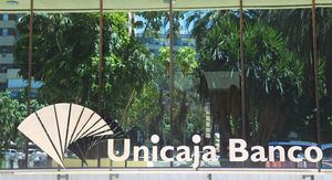 Unicaja se dispara un 11% y Liberbank un 16% tras confirmarse contactos 