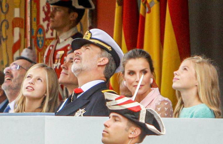 Foto: La princesa Leonor, el Rey Felipe VI, la Reina Letizia y la infanta Sofía, asisten al desfile del Día de la Fiesta Nacional, en Madrid (España) a 12 de octubre de 2019.