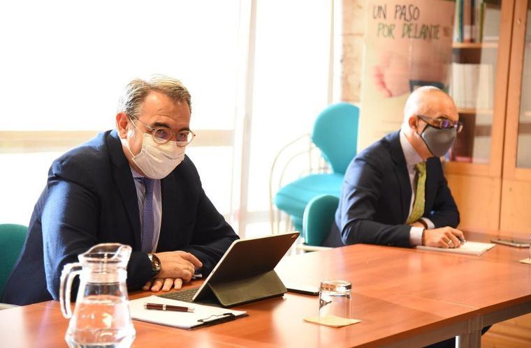Foto: El consejero de Sanidad de C-LM, Jesús Fernández Sanz, en la reunión de la Comisión de Seguimiento de la pandemia.