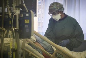 Coronavirus.- El número de casos nuevos vuelve a elevarse en Castilla-La Mancha y roza los 1.000 otra vez, pero los fallecidos se mantienen en 12