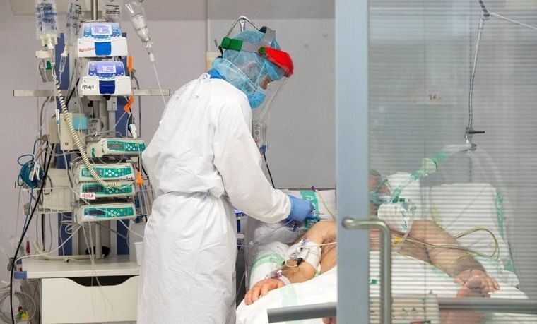 Coronavirus.- Importante descenso en los nuevos casos en Castilla-La Mancha, pero se mantiene el número de hospitalizados y fallecidos