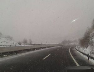 Sucesos.- Ocho heridos, entre ellos un bebé, tras una colisión múltiple a causa de la nieve en Casas de Haro