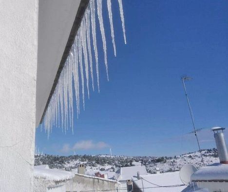 El 112 sigue registrando incidencias en Castilla-La Mancha por nieve y hielo