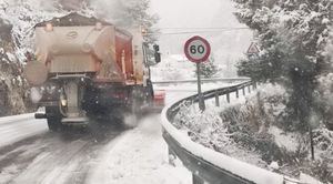 El Gobierno de Castilla-La Mancha actúa en más de 2.400 kilómetros de la Red Regional de Carreteras afectadas por la nieve y las heladas