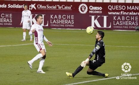 1-1. El Albacete arranca el año con un pobre empate en el Carlos Belmonte frente el Málaga
