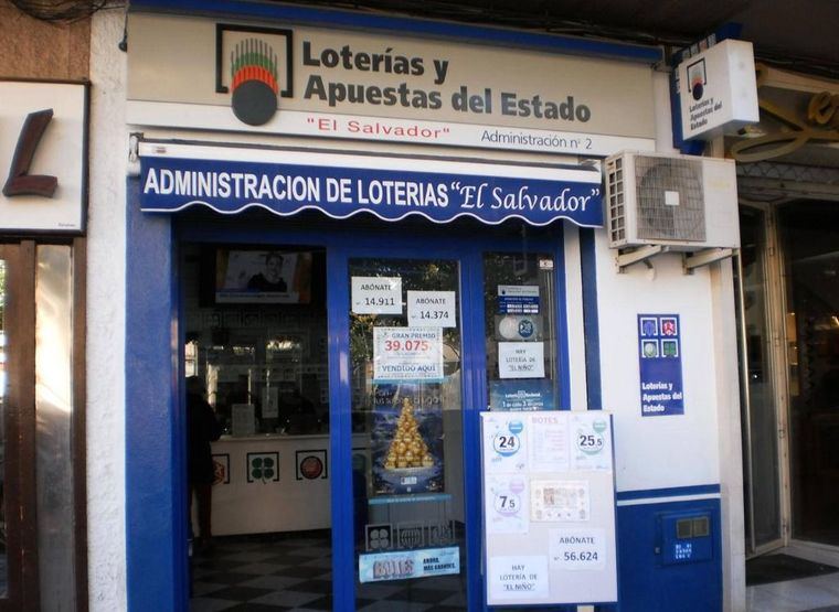 La Administración 'El Salvador' de La Roda, 'muy contenta' de poder repartir parte del tercer premio de 'El Niño'