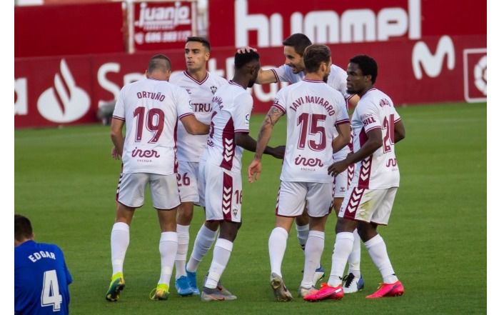  El Albacete Balompié está pendiente de la confirmación por parte de La Liga y la RFEF para jugar mañana domingo