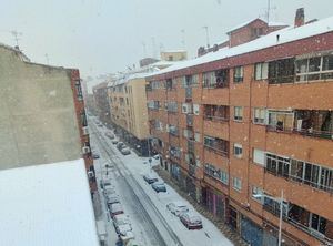 Una copiosa nevada está cayendo en Albacete desde las 10,35 horas