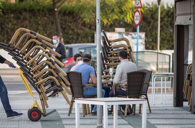 La Federación de Empresarios de Hostelería de Castilla-La Mancha pide en las Cortes ayudas directas para hacer frente a las pérdidas del COVID-19