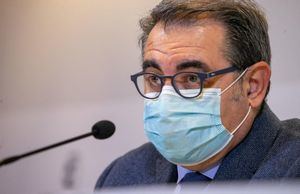 En Castilla-La Mancha hay 5.257 camas disponibles, de las cuales están ocupadas 1.502 por pacientes COVID. Hay 462 camas de UCI disponibles, de las cuales 240 están ocupadas