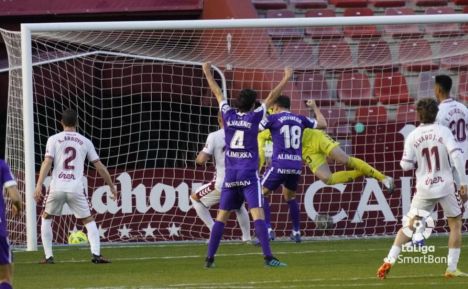 0-1.- Victoria del Real Sporting por la mínima en el estadio Carlos Belmonte de Albacete 